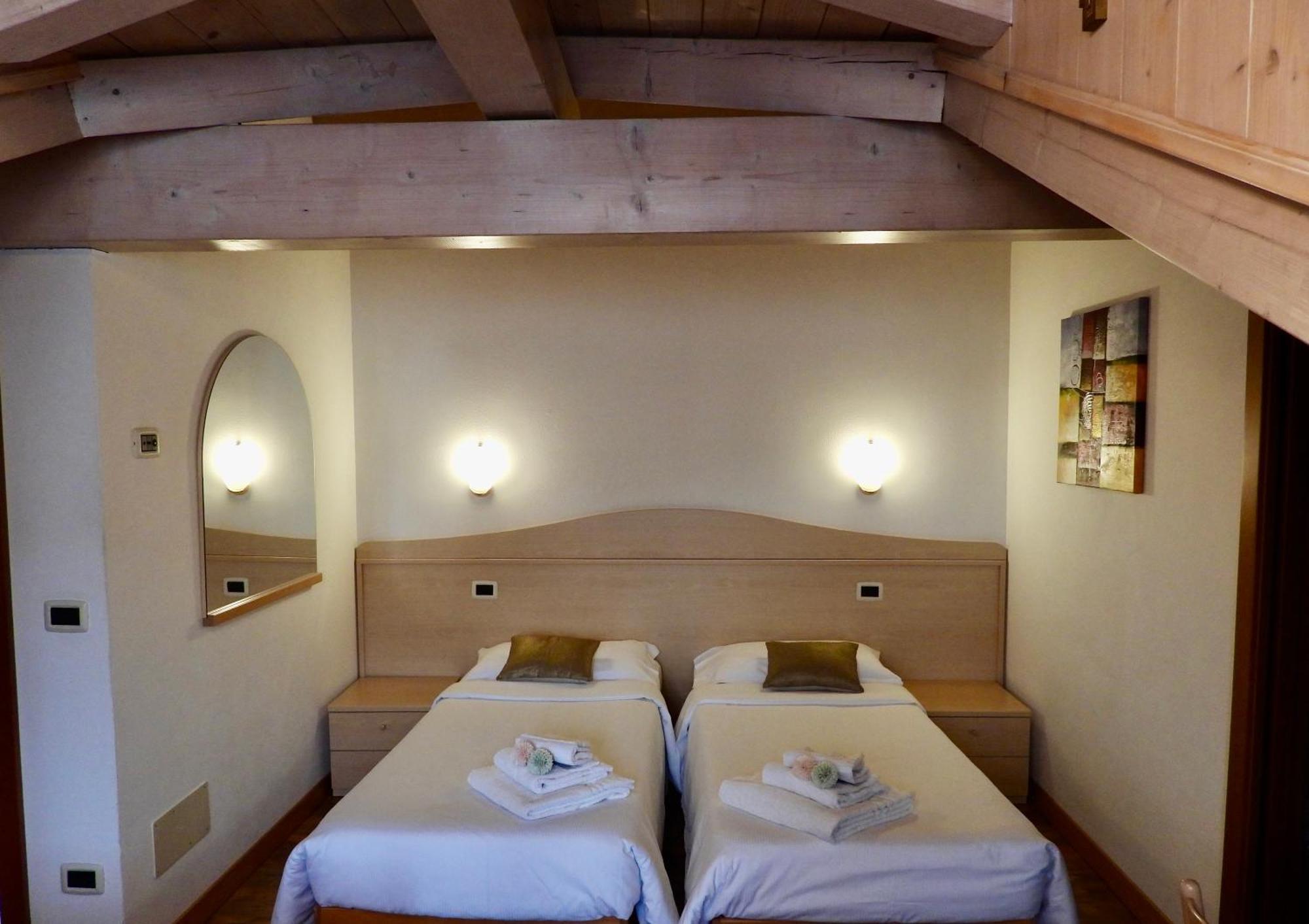 Hotel Garni Maffei 平佐洛 外观 照片
