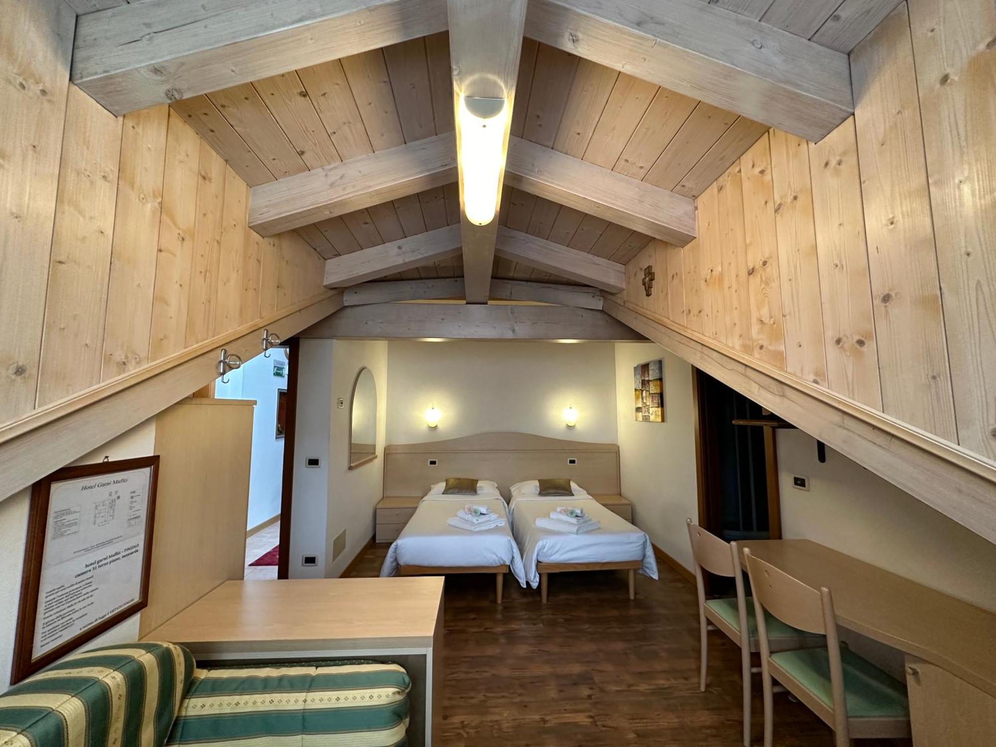 Hotel Garni Maffei 平佐洛 外观 照片